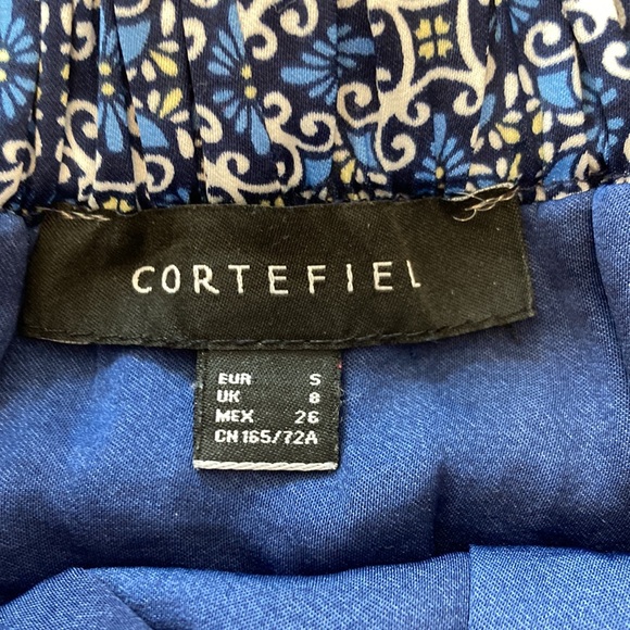 Patterned Cortefiel Maxi Skirt, size Small but can fit Medium - Picture 4 of 4